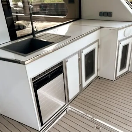 Luxus Hausboot Mit Jacuzzi Kolonie Zern