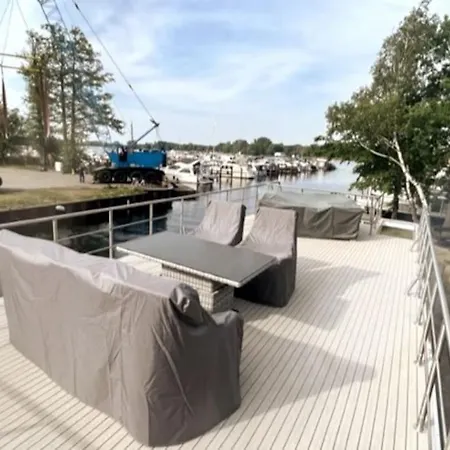 Luxus Hausboot Mit Jacuzzi * Kolonie Zern