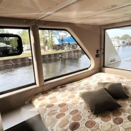 Ботель Luxus Hausboot Mit Jacuzzi Kolonie Zern